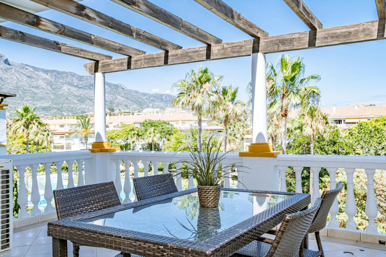 Beautiful In La Dama De Noche Right Beside The Golf Course Marbella